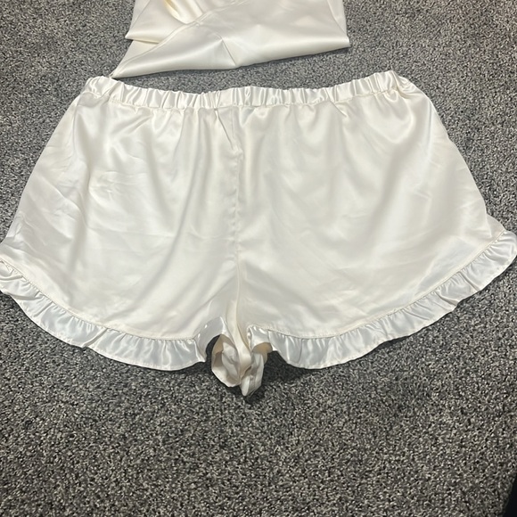 Express PJ set - Picture 3 of 6